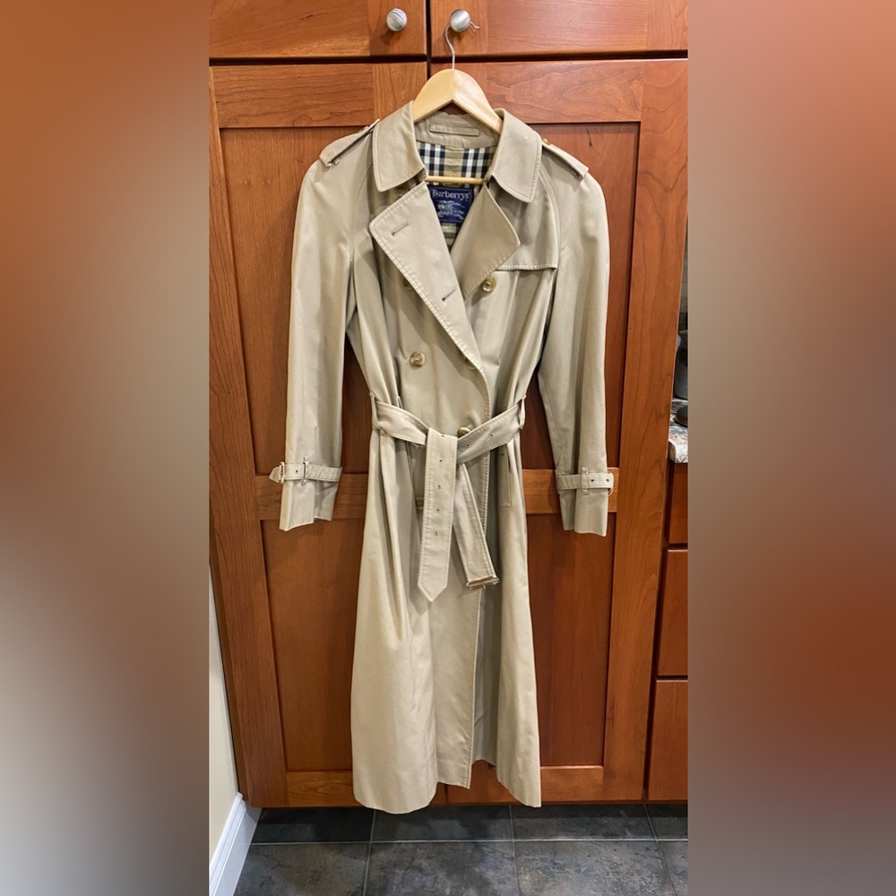 Classic Burberry Trenchcoat
